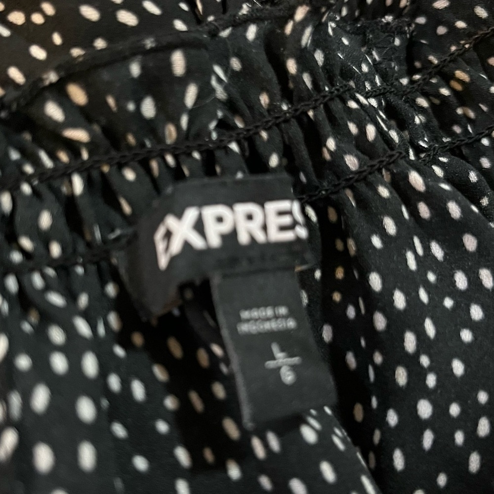 Express Flutter Sleeve Top. Size L. - image 7